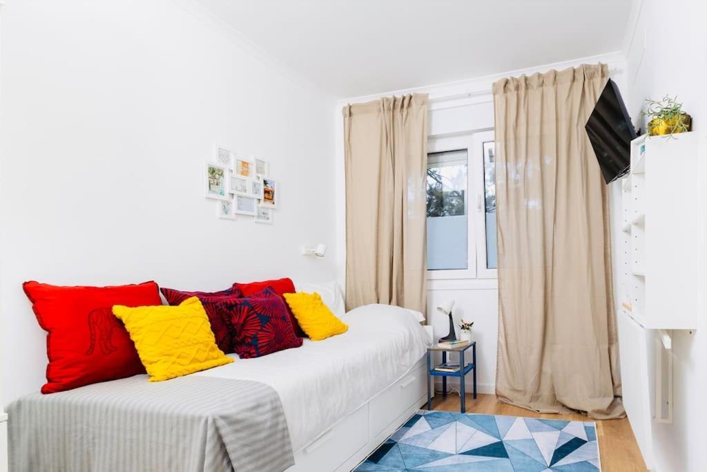 Modern 3 Bedroom Flat In Lisabona Exterior foto