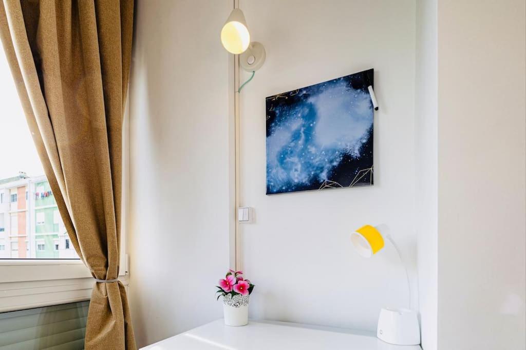 Modern 3 Bedroom Flat In Lisabona Exterior foto
