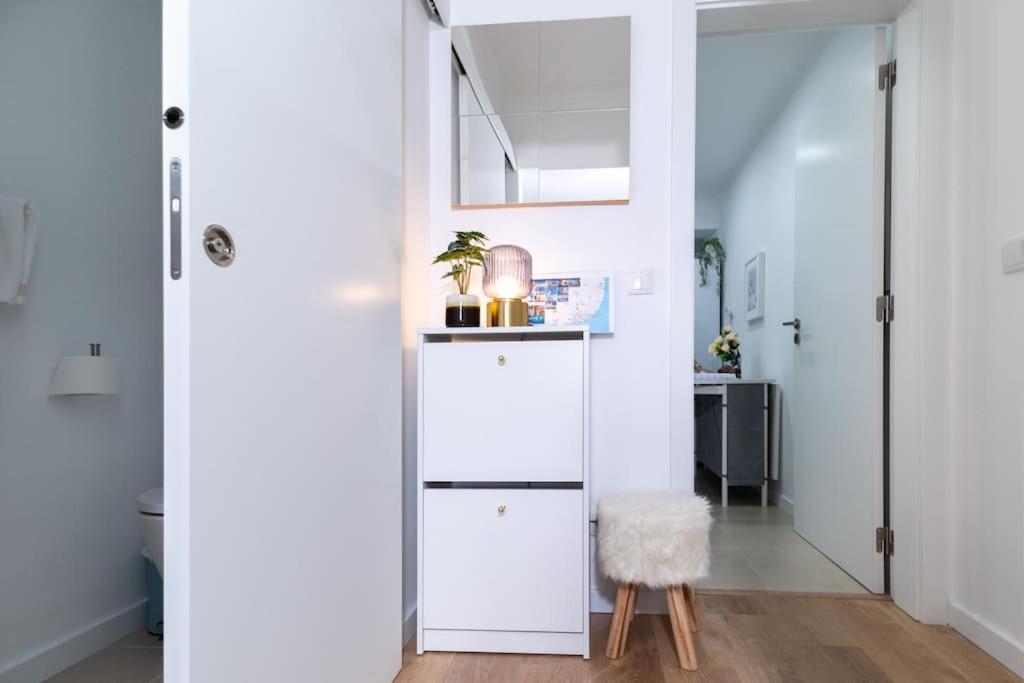 Modern 3 Bedroom Flat In Lisabona Exterior foto