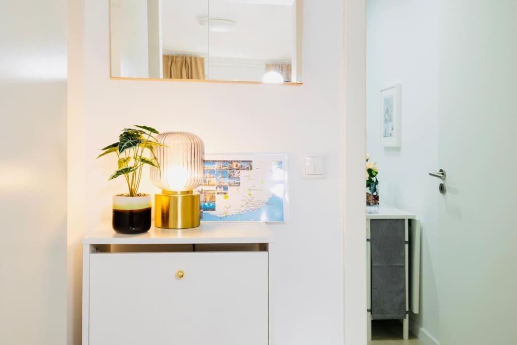 Modern 3 Bedroom Flat In Lisabona Exterior foto