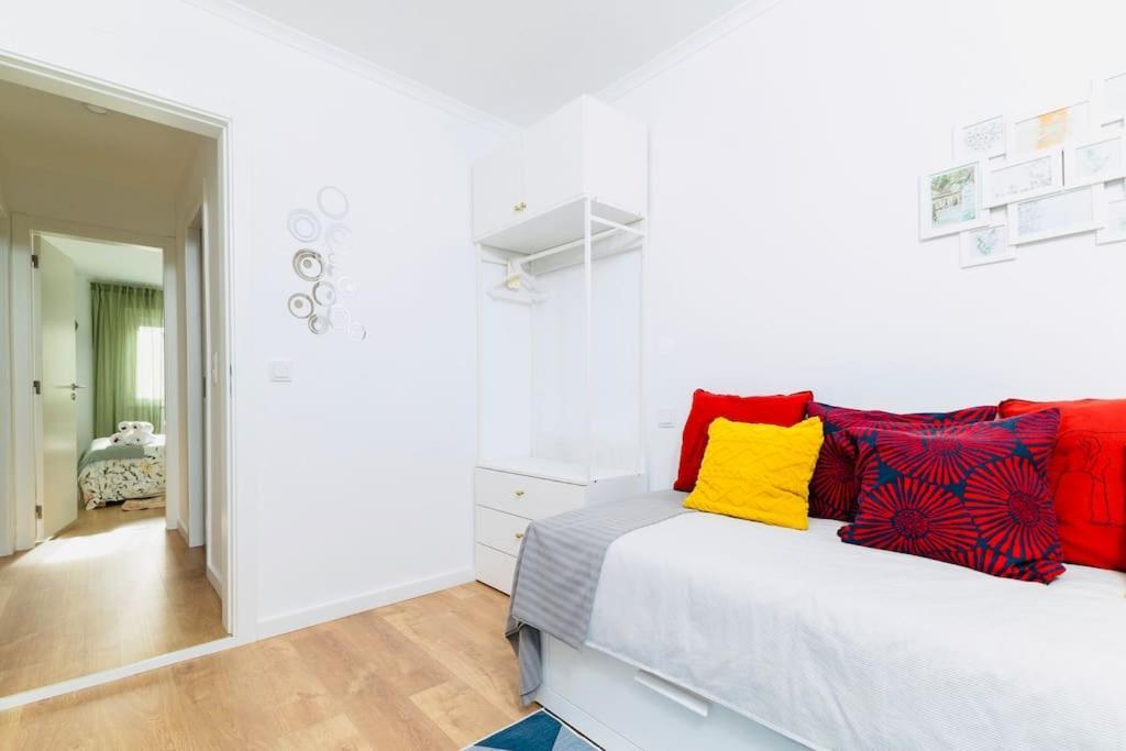 Modern 3 Bedroom Flat In Lisabona Exterior foto