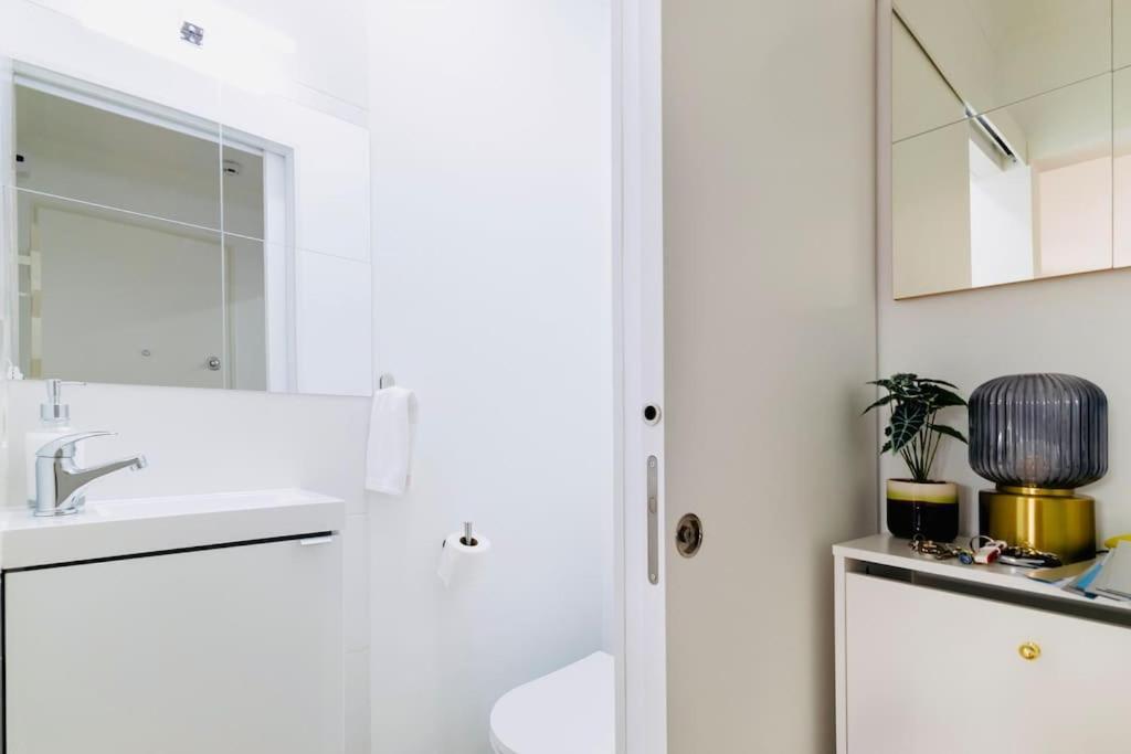 Modern 3 Bedroom Flat In Lisabona Exterior foto