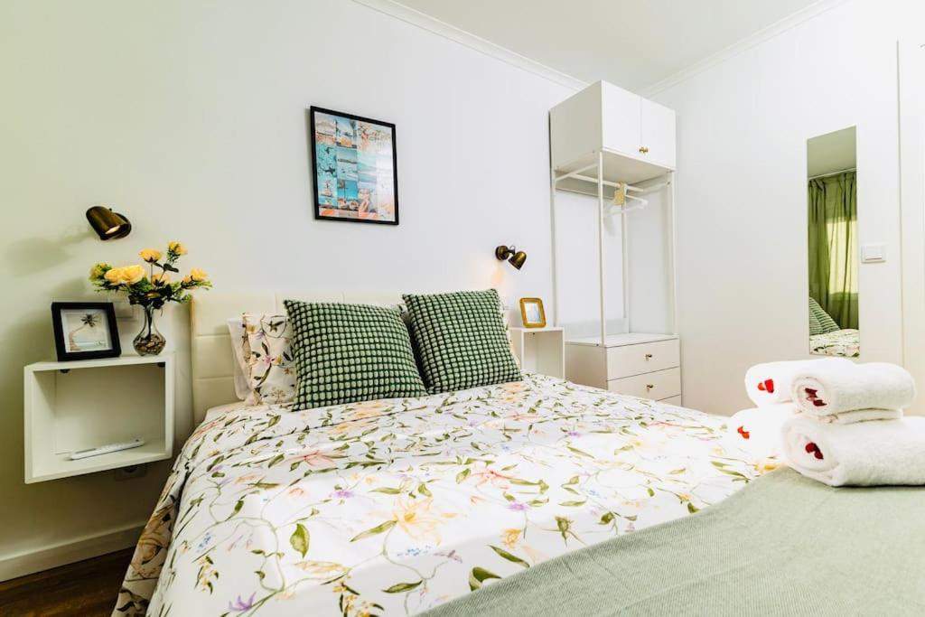 Modern 3 Bedroom Flat In Lisabona Exterior foto